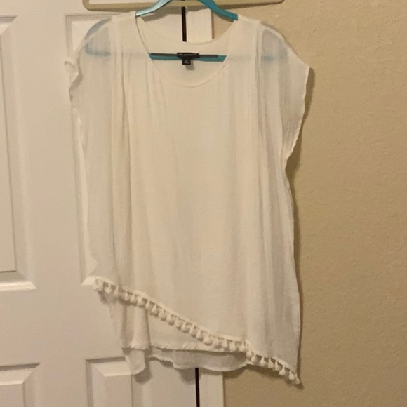 White blouse with fringe - Picture 1 of 3